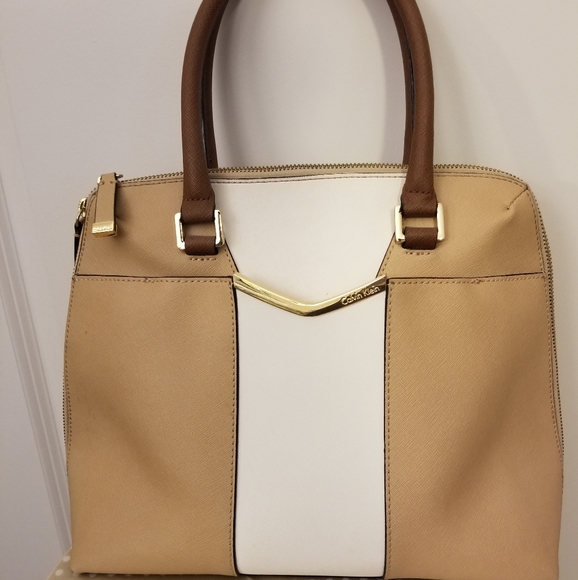 Calvin Klein Handbags - Calvin Klein Beige & White Shoulder Bag